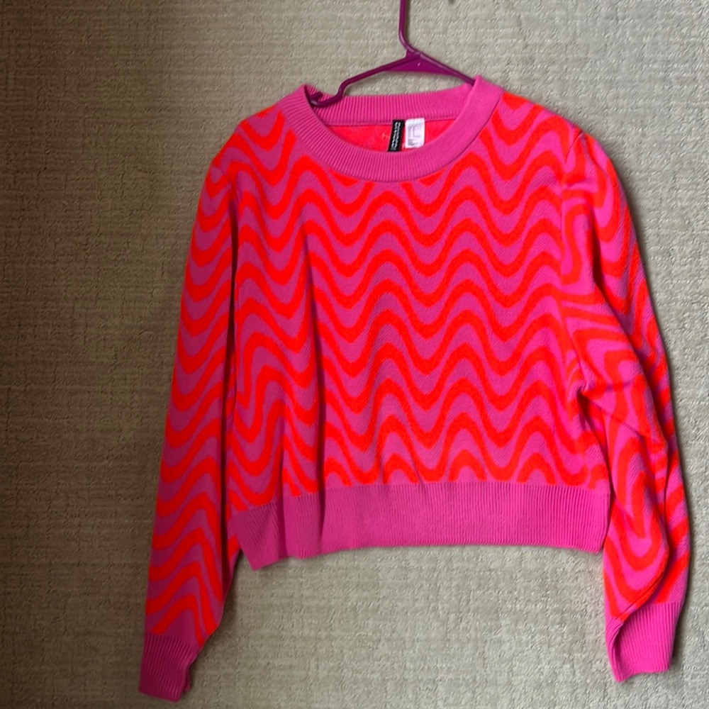 Printed sweater with bright colors